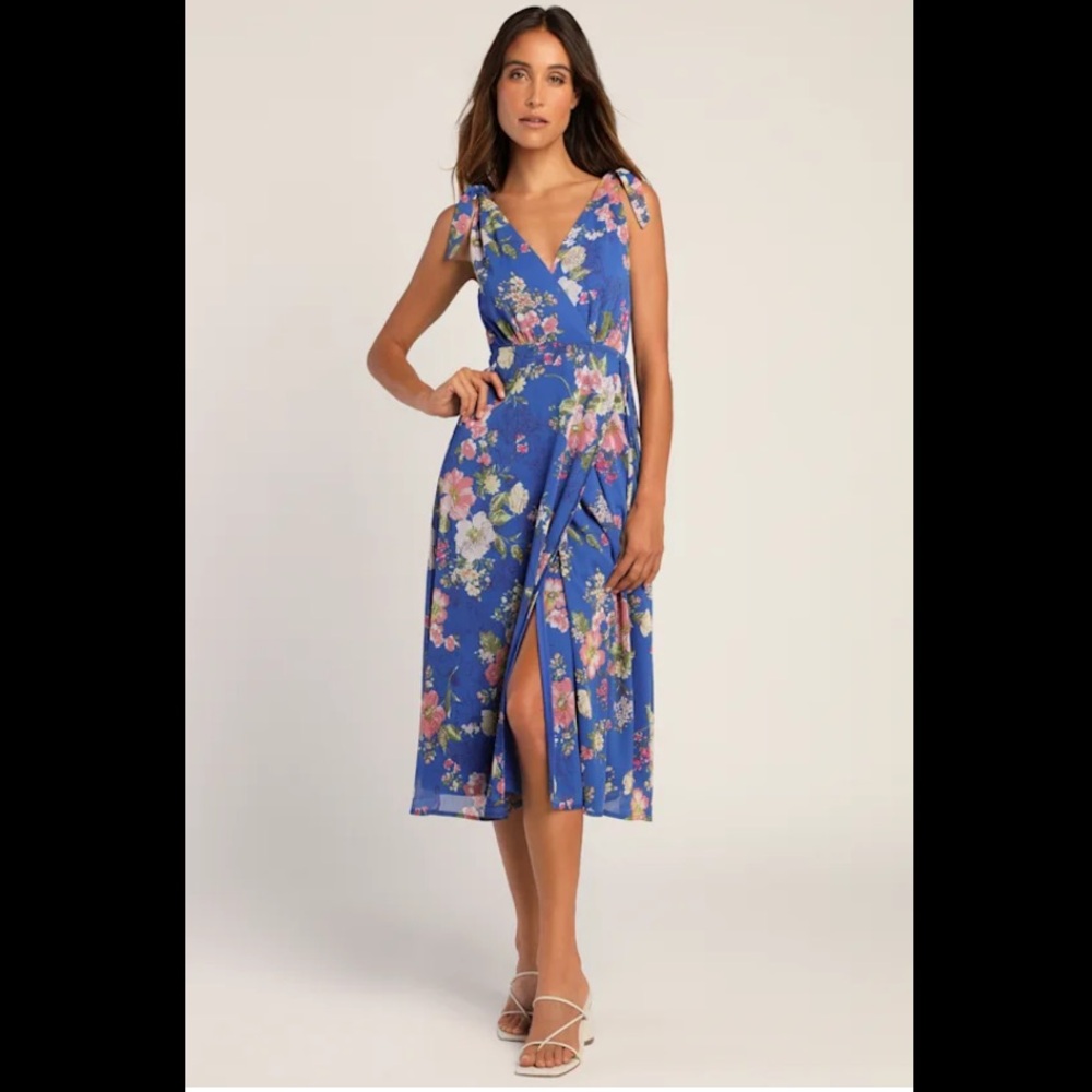 Lulu's Blue Floral Midi Dress